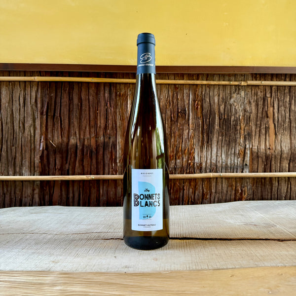 Muscadet Les Bonnets Blancs 2023 Bonnet-Huteau  / ミュスカデ　レ ボネブラン ボネ・ユトー