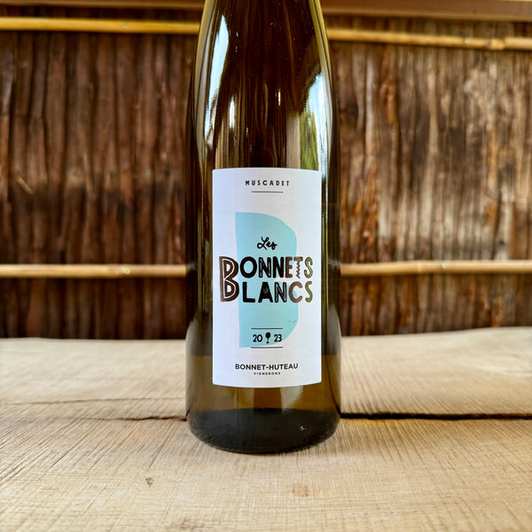 Muscadet Les Bonnets Blancs 2023 Bonnet-Huteau  / ミュスカデ　レ ボネブラン ボネ・ユトー