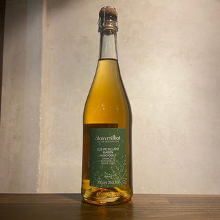 アランミリア　スパークリング白グレープジュース　750ml