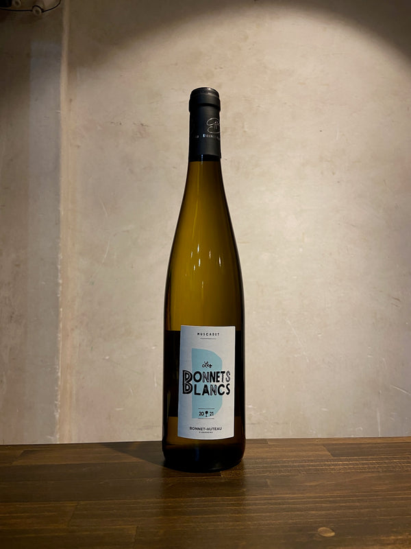 Muscadet Les Bonnets Blancs 2022 Bonnet-Huteau  / ミュスカデ　レ ボネブラン ボネ・ユトー